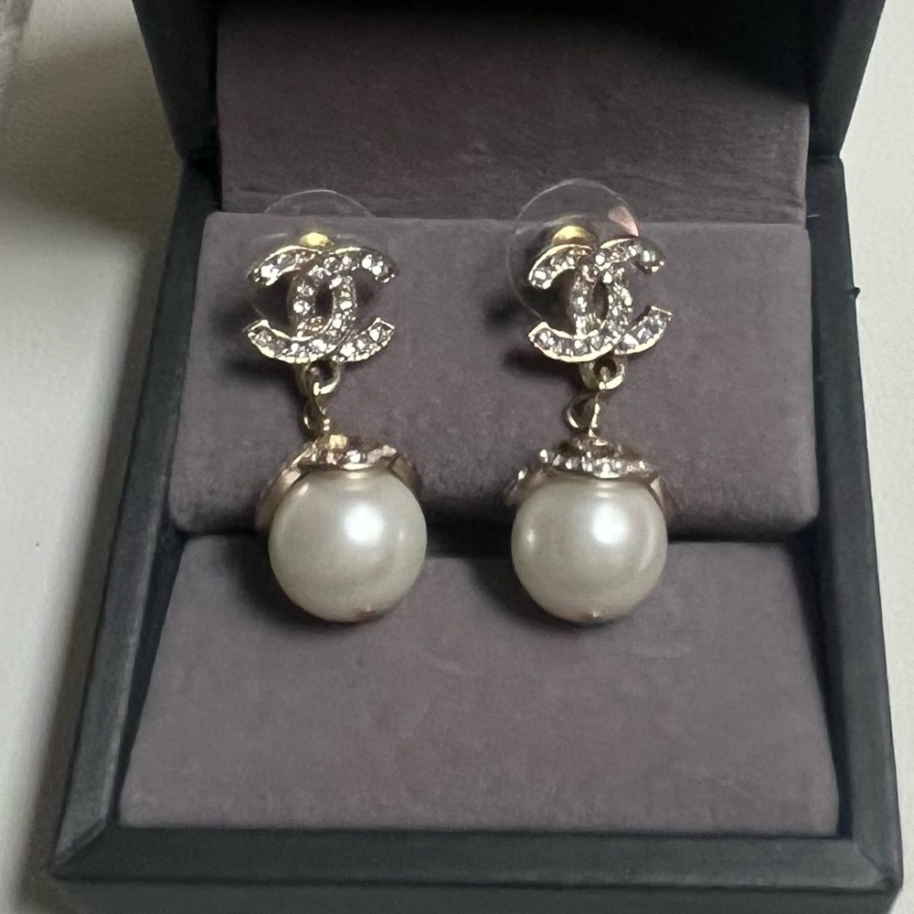 CHANEL Pearl & Crystal CC Drop Earrings